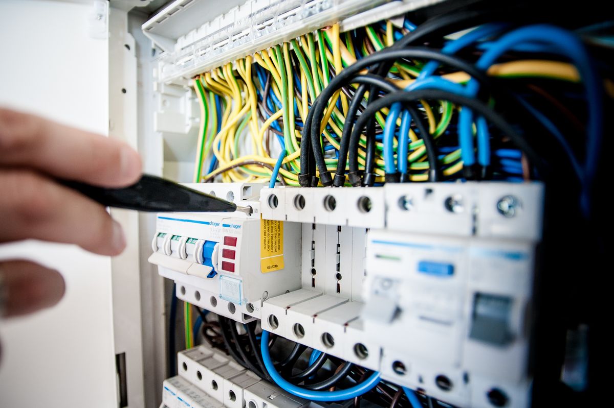 Commercial electrical switchboard installation